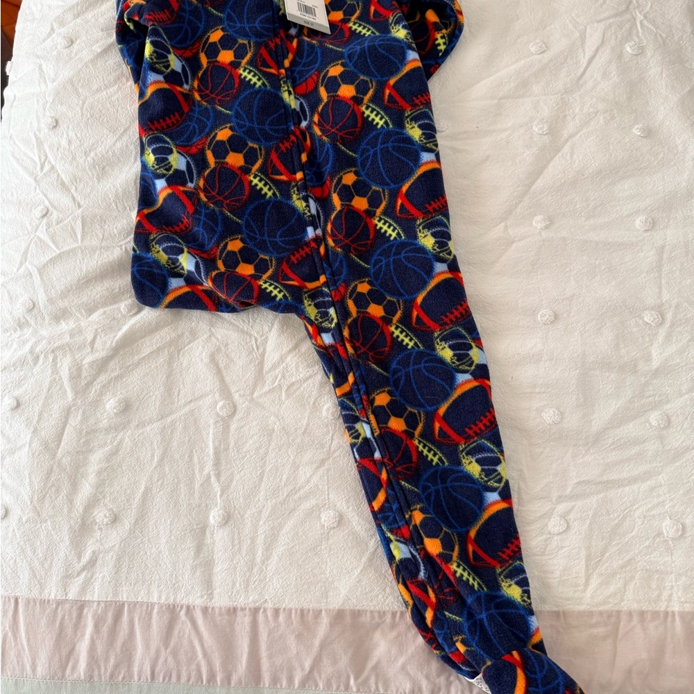 Kids Headquarters Fleece Footed Pajamas Size 3T Sports Ball Print NWT